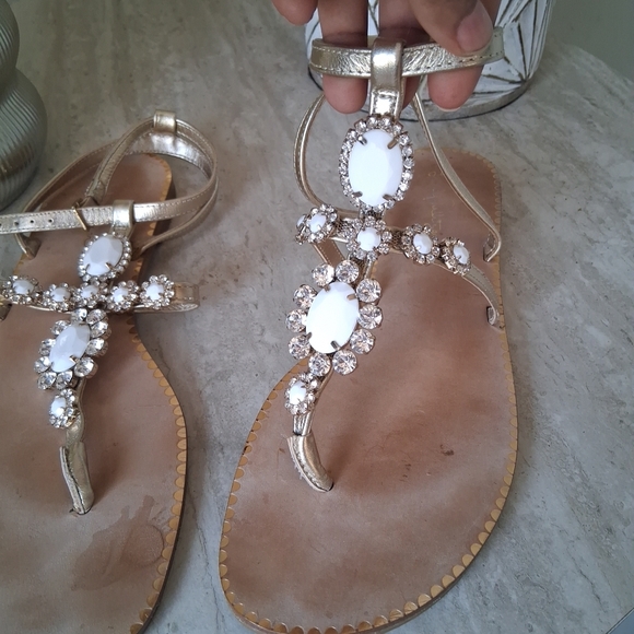 Lilly Pulitzer Gold Sandals with White Embellishments - Picture 5 of 12